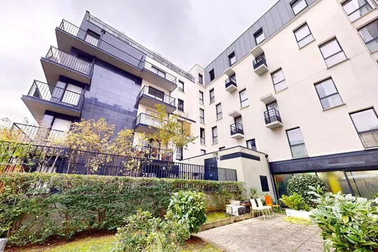 "ASNIÈRES SUR SEINE". 5,2 %