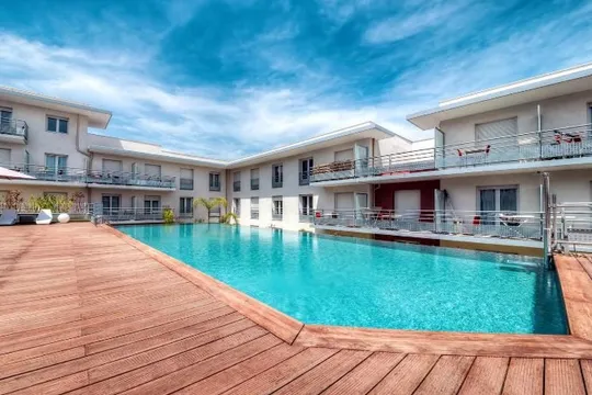 "LE MAESTRIA". 6,5 %