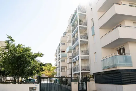 "LE THÉLÈME". 4,8 %