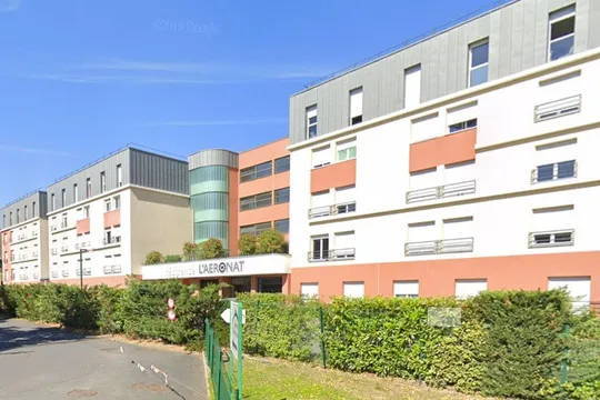 "POPINNS RESIDENCE L'AERONAT". 7 %